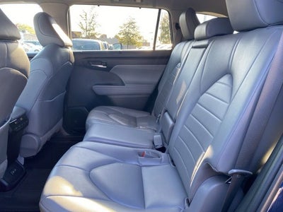 2022 Toyota Highlander XLE