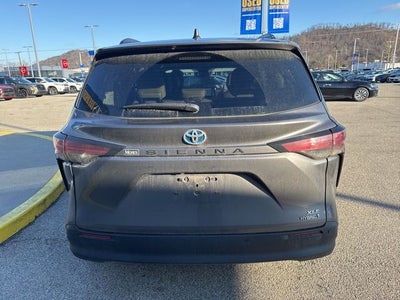 2022 Toyota Sienna XLE 7 Passenger
