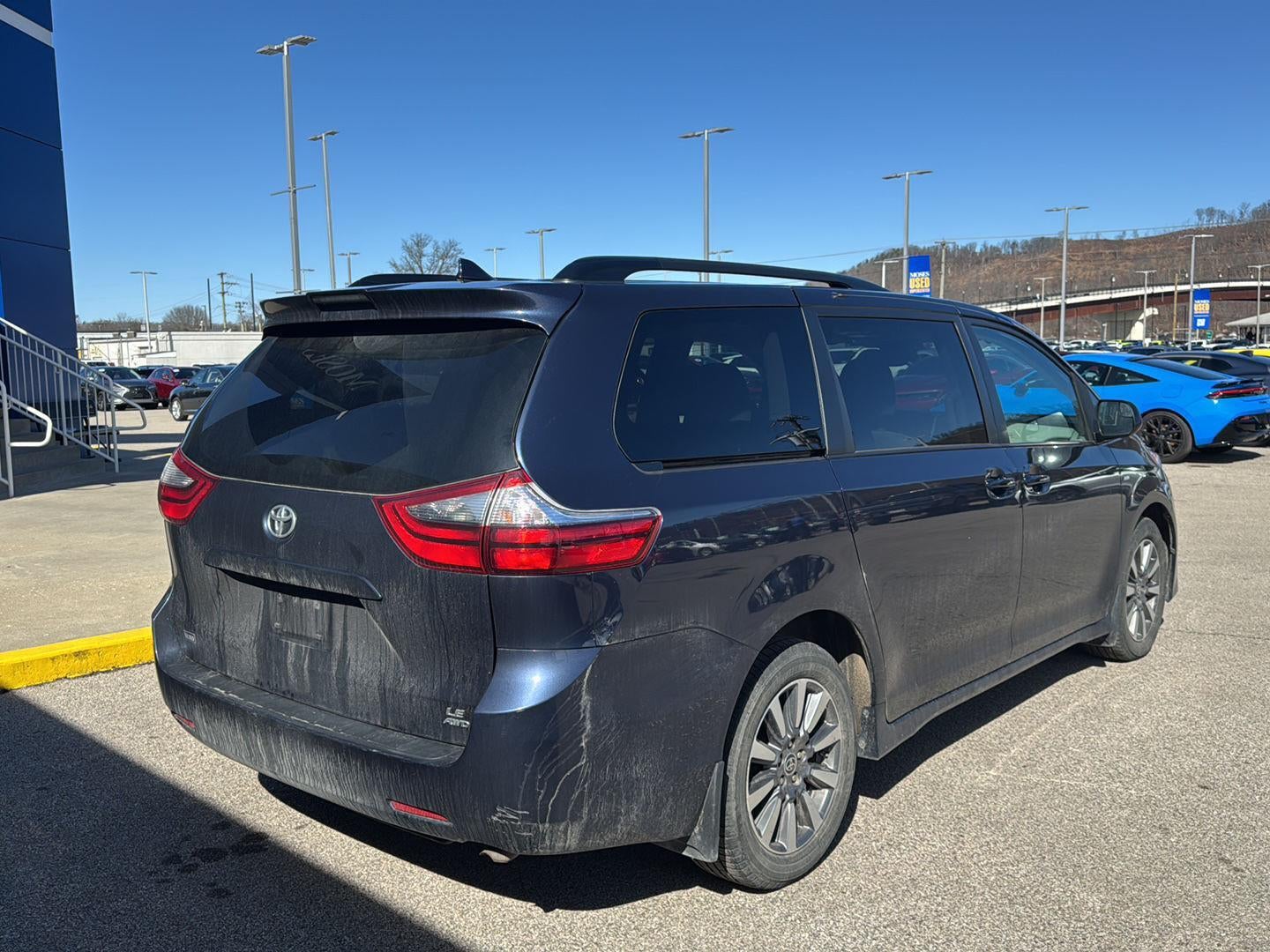 2020 Toyota Sienna LE 7 Passenger