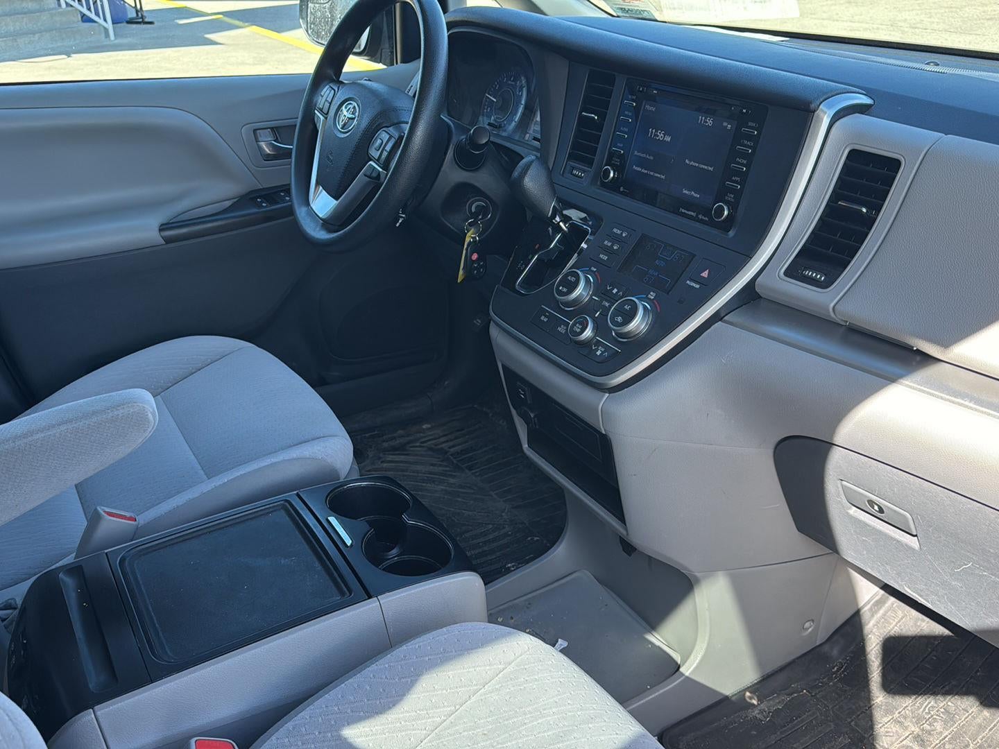2020 Toyota Sienna LE 7 Passenger