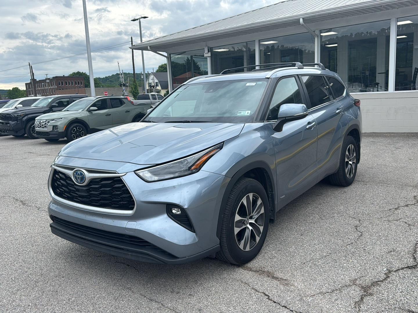 2023 Toyota Highlander Hybrid XLE