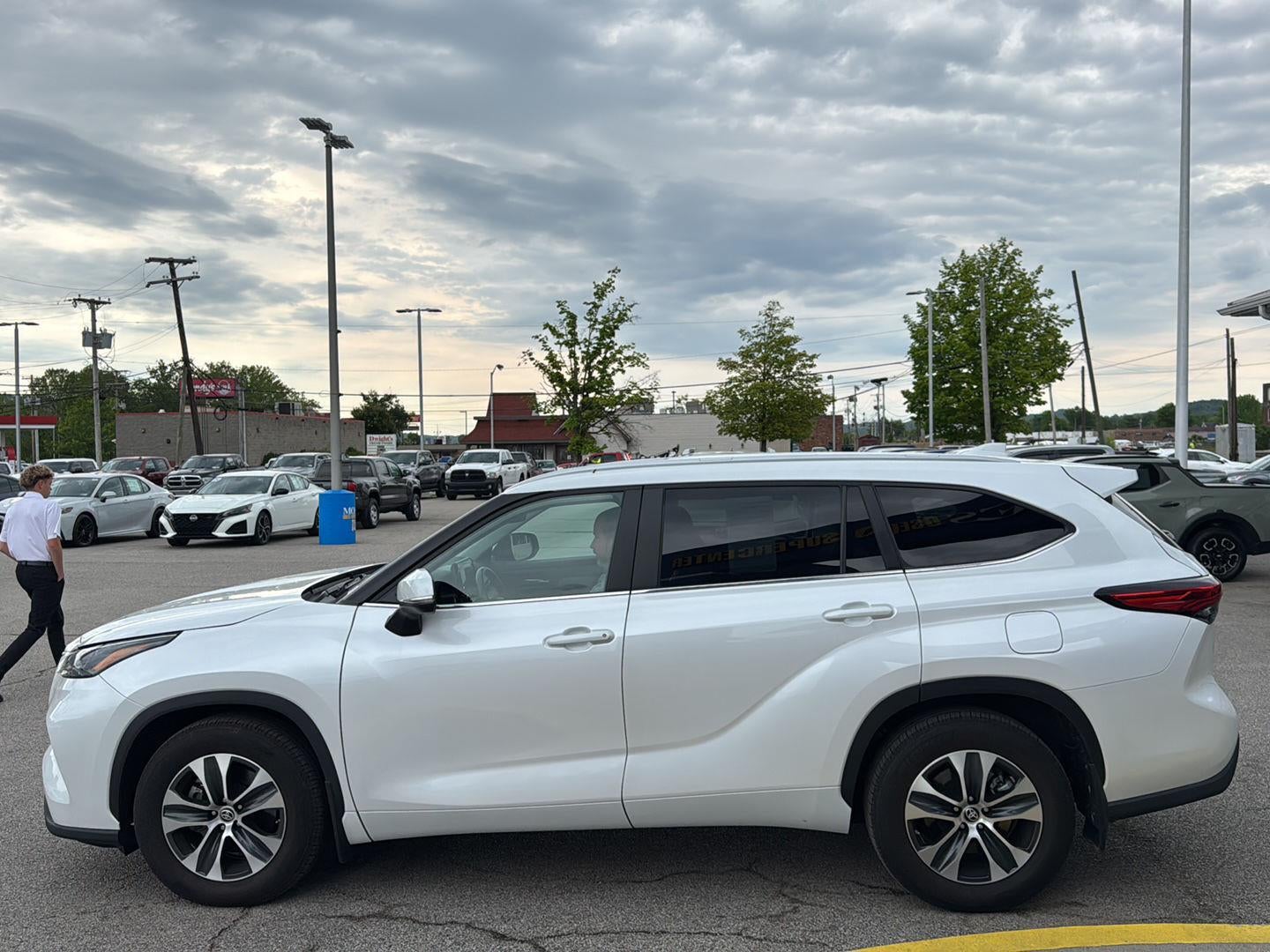 2023 Toyota Highlander XLE
