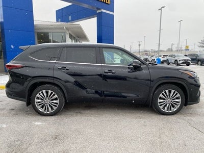 2024 Toyota Highlander Platinum