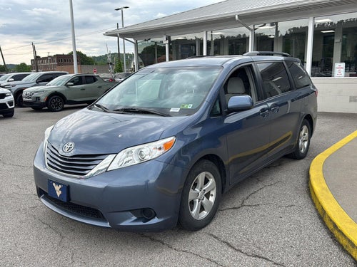 2016 Toyota Sienna LE 8-Passenger
