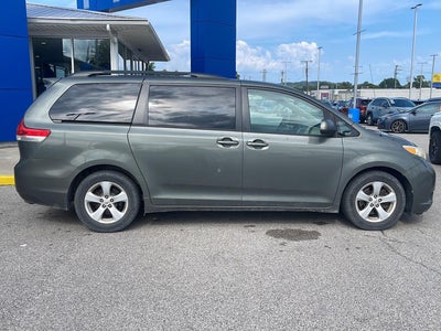 2011 Toyota Sienna LE