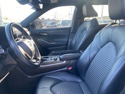 2022 Toyota Highlander XSE