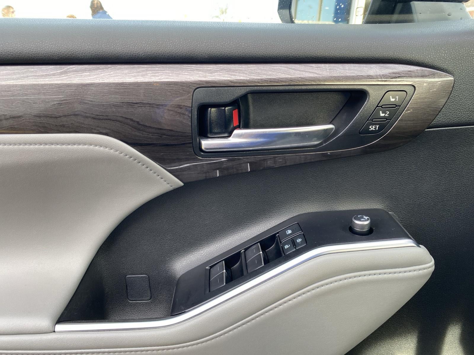 2022 Toyota Highlander Hybrid Limited