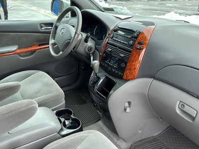 2006 Toyota SIENNA MINIVAN