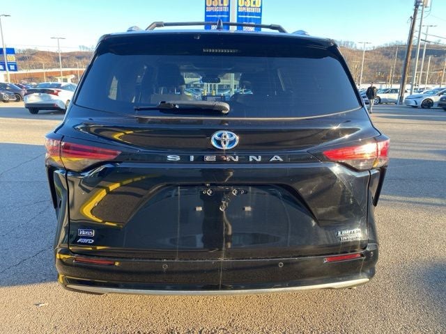 2023 Toyota Sienna Limited 7 Passenger