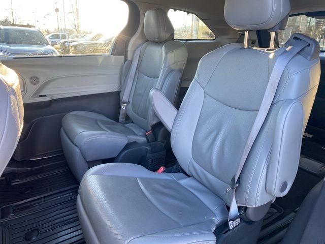 2023 Toyota Sienna Limited 7 Passenger