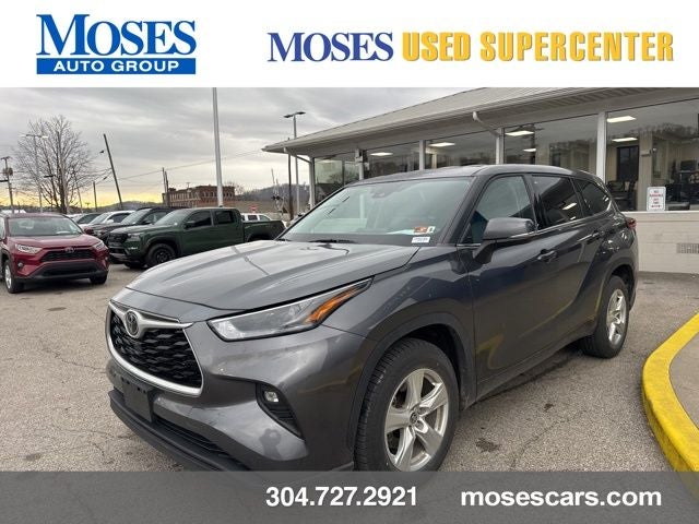 2022 Toyota Highlander LE