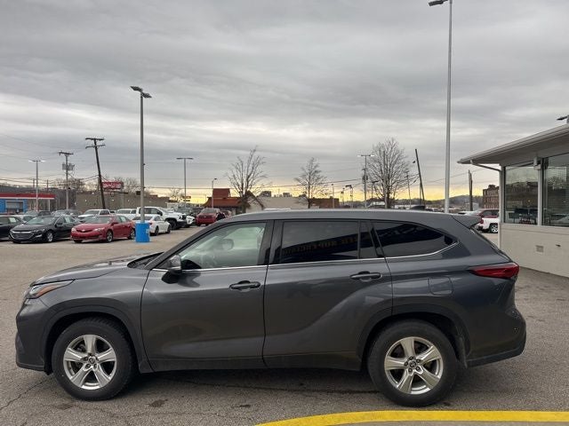 2022 Toyota Highlander LE