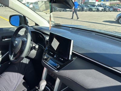 2025 Toyota Corolla Cross XLE