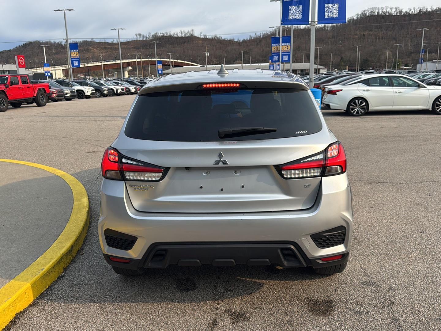 2025 Mitsubishi Outlander Sport SE