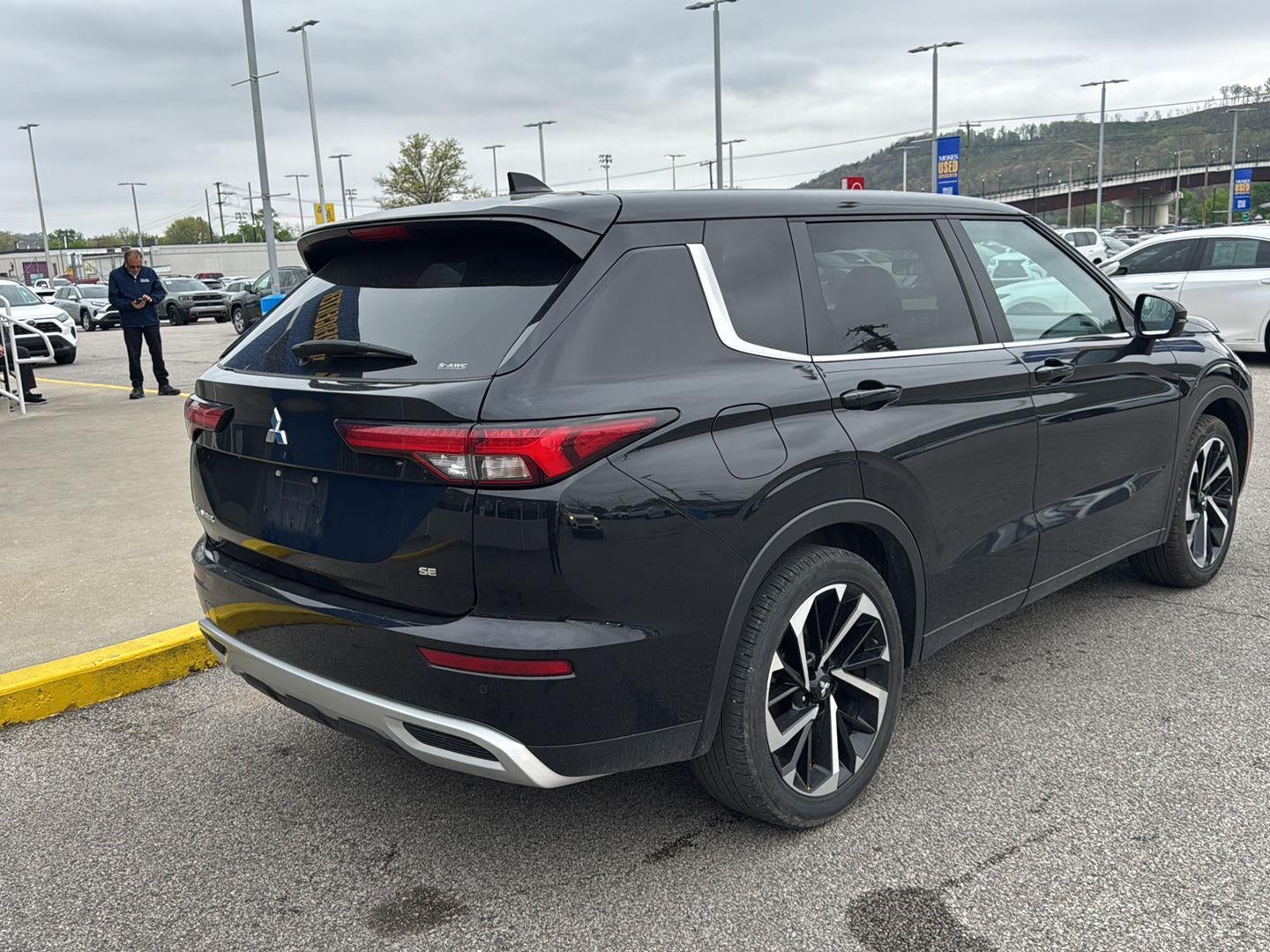 2024 Mitsubishi Outlander SE