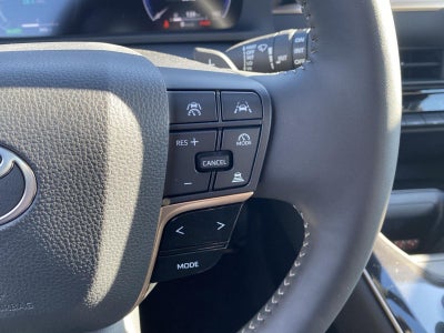 2025 Toyota Crown Signia XLE