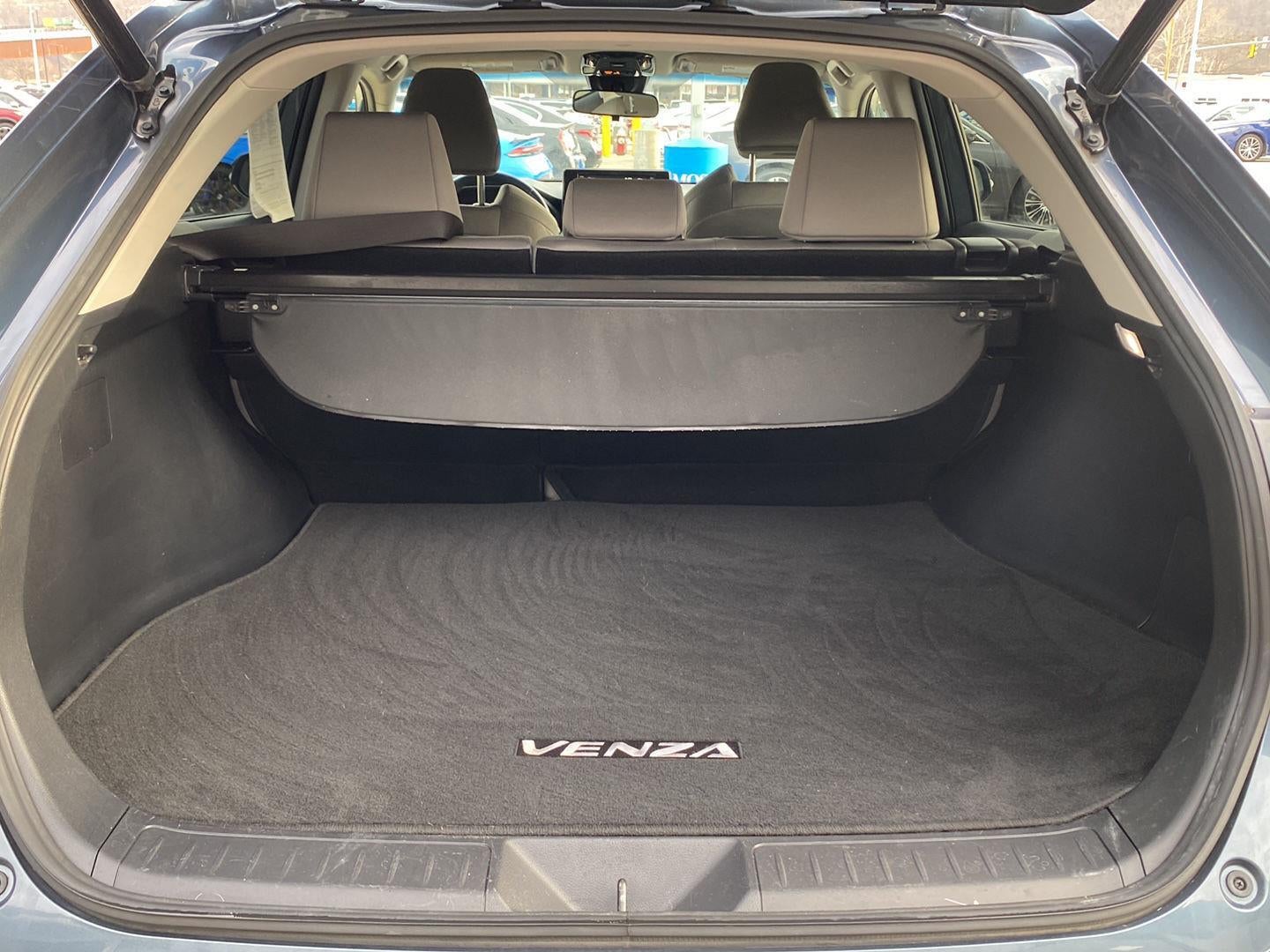 2022 Toyota Venza LE