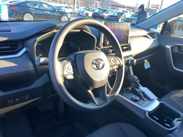 2025 Toyota RAV4 Hybrid LE