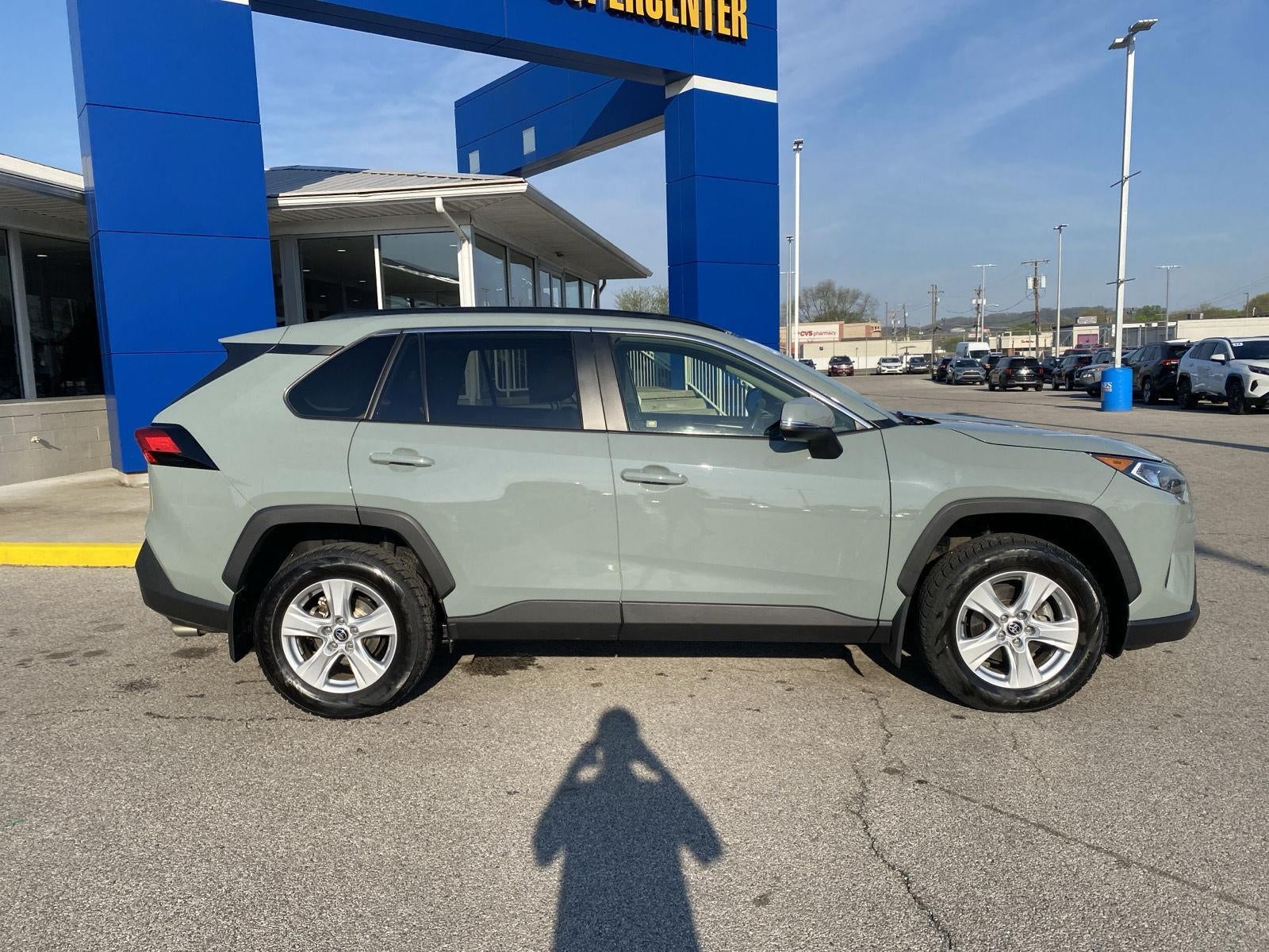 2020 Toyota RAV4 XLE