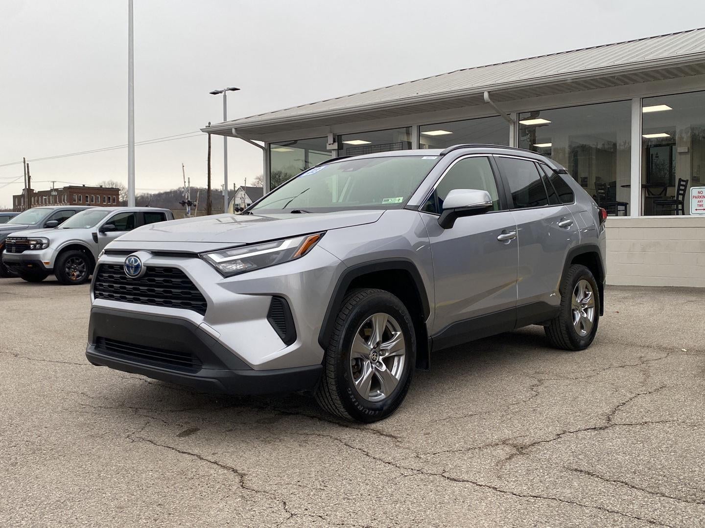 2023 Toyota RAV4 Hybrid XLE