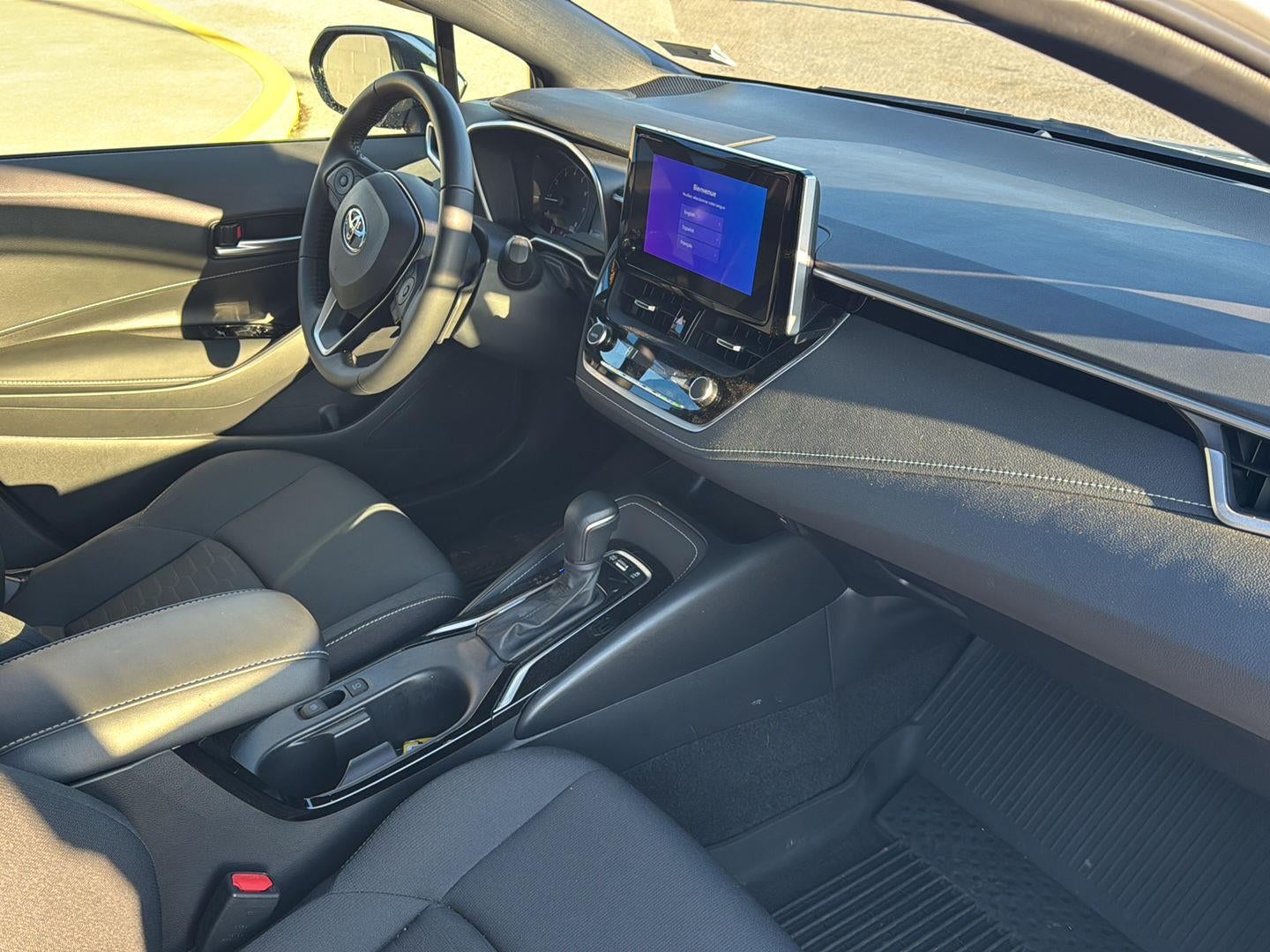 2025 Toyota Corolla Hatchback SE