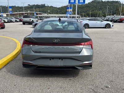 2022 Hyundai Elantra Limited