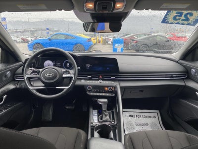 2025 Hyundai Elantra SEL Convenience