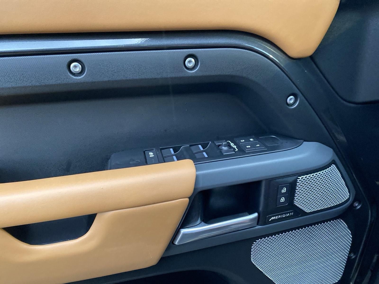 2024 Land Rover Defender X-Dynamic SE