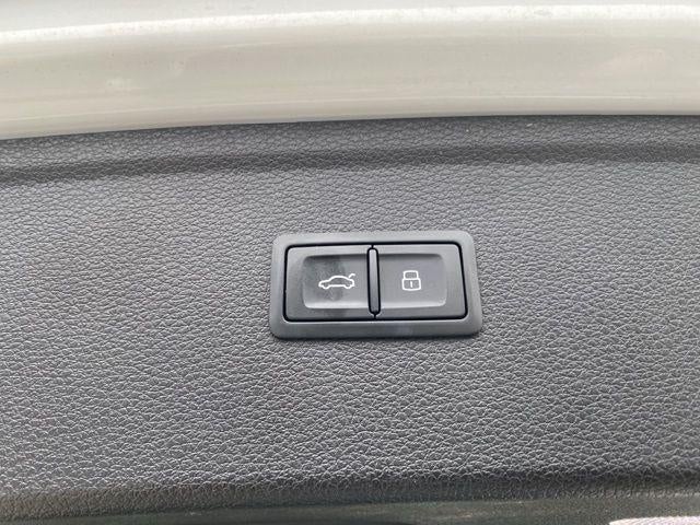 2022 Audi SQ5 Premium Plus