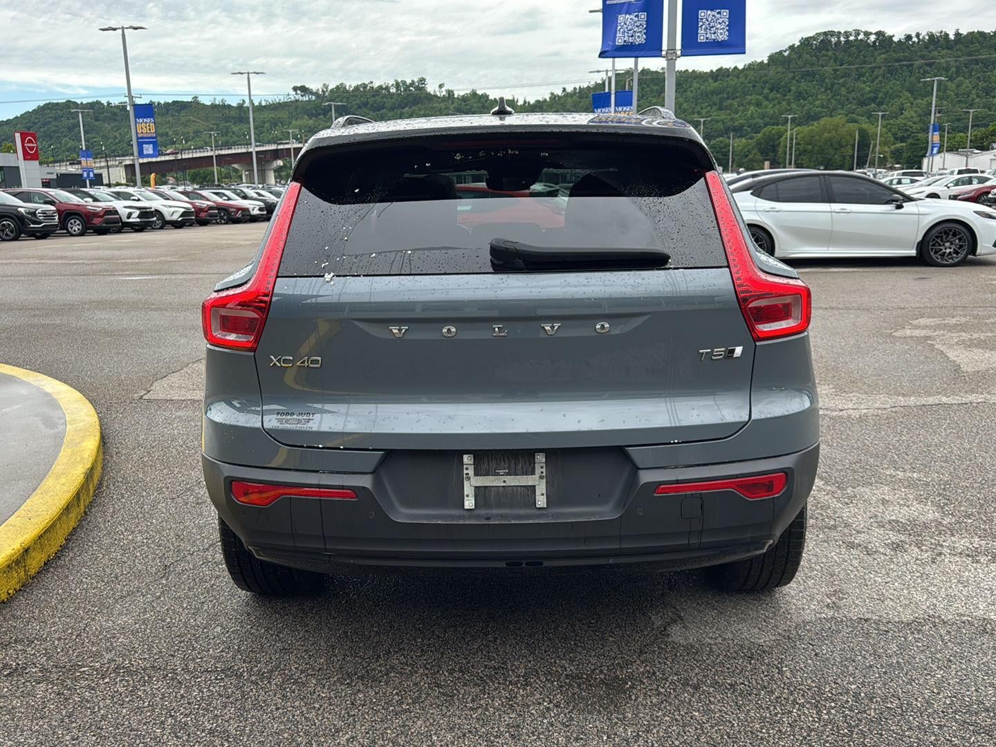 2021 Volvo XC40 R-Design