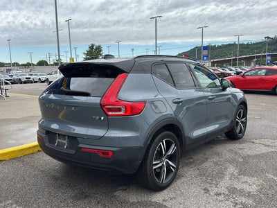 2021 Volvo XC40 R-Design