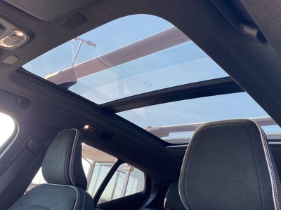 2021 Volvo XC40 R-Design