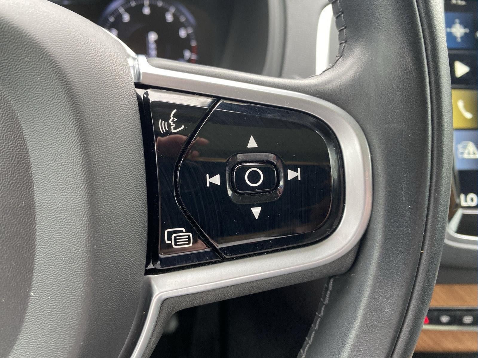 2021 Volvo Xc90 Momentum