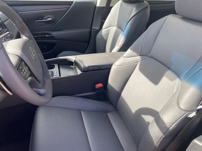 2025 Lexus ES HYBRID ES 300h