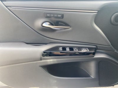 2025 Lexus ES HYBRID ES 300h