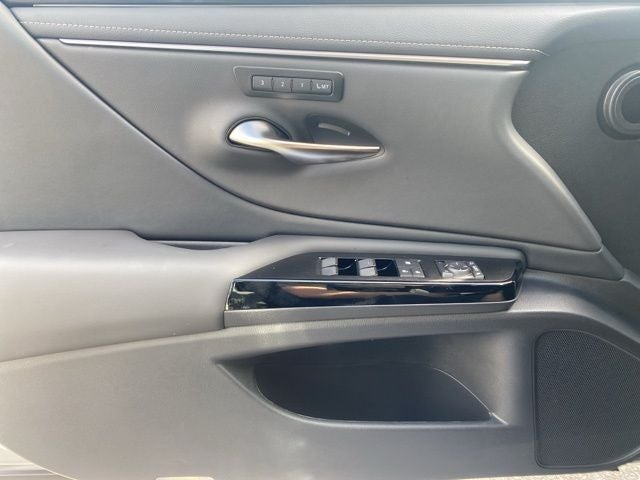 2025 Lexus ES HYBRID ES 300h