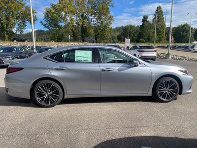 2025 Lexus ES HYBRID ES 300h