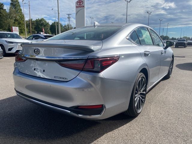 2025 Lexus ES HYBRID ES 300h