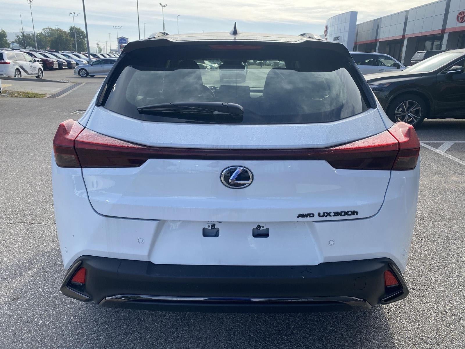 2026 Lexus UX HYBRID UX 300h F SPORT DESIGN AWD